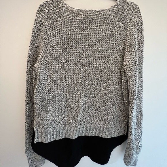 Banana Republic grey sweater, size M - Picture 2 of 3